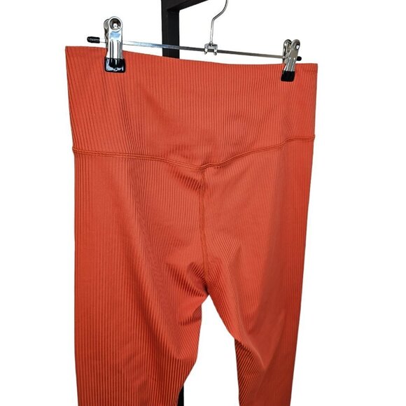 Girlfriend Collective Ribbed High Rise Crop Leggings  Size Large - Picture 6 of 8